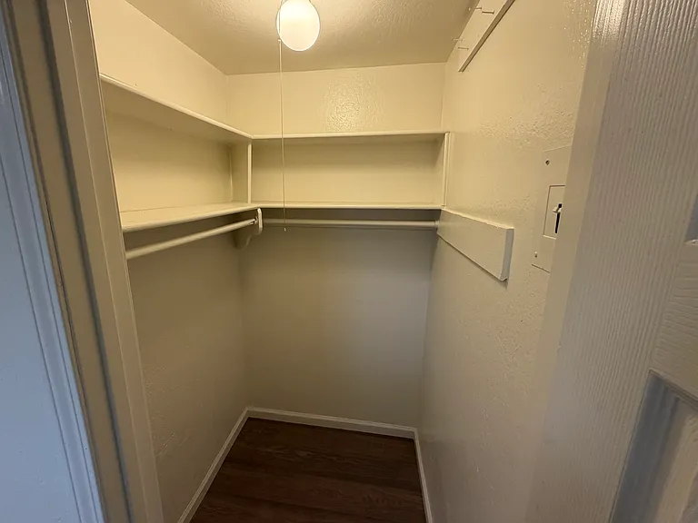 3640 Pioneer Trl #E — Photo 11