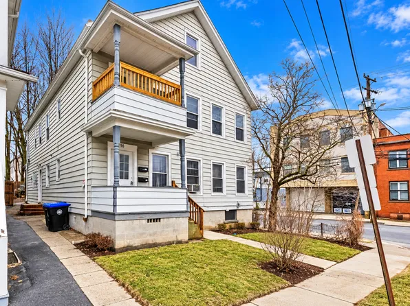 16 Park Pl #3, Poughkeepsie, NY 12601