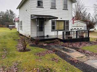 121 3rd St, Pleasantville, PA 16341