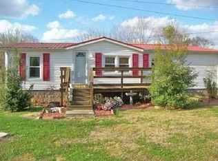 905 Red Tuttle Rd, Bethpage, TN 37022