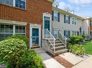207 Castleton Ct, Pennington, NJ 08534