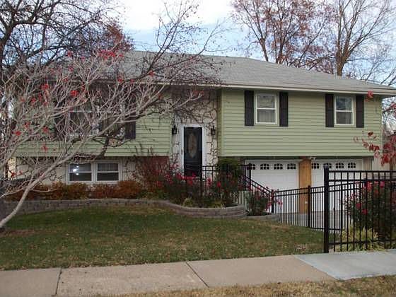 1st image of 1204 Michigan St