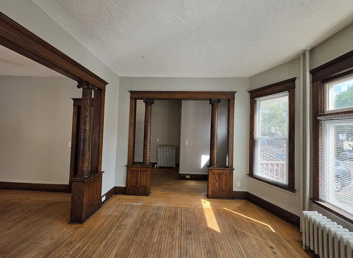 3 bed, 1250 sqft, $1,995 — Photo 4
