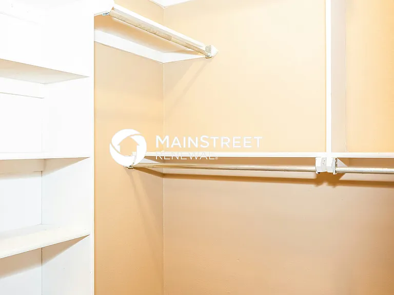Walk In Closet