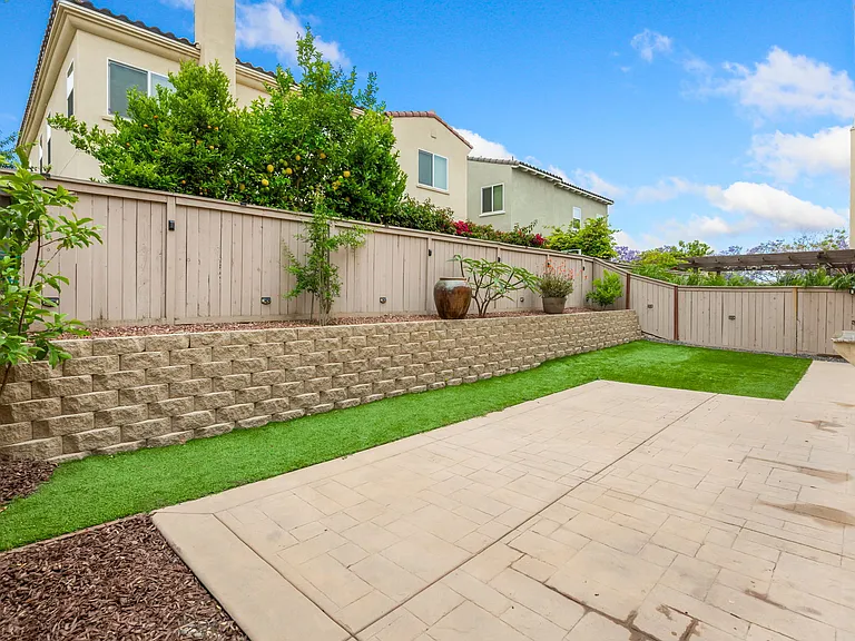 1553 Yanonali Ave — Photo 5