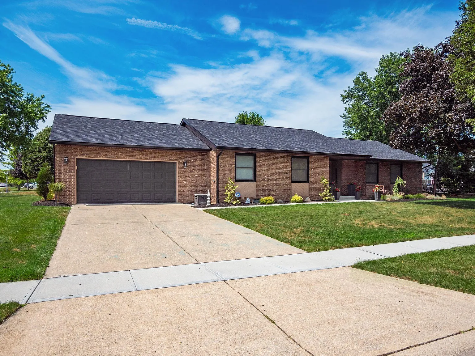 1567 Tuscarora Dr photo 1