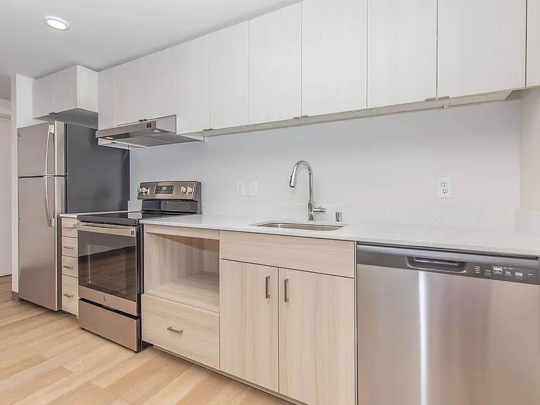 Beacon Pacific Village Apartments — Photo 52