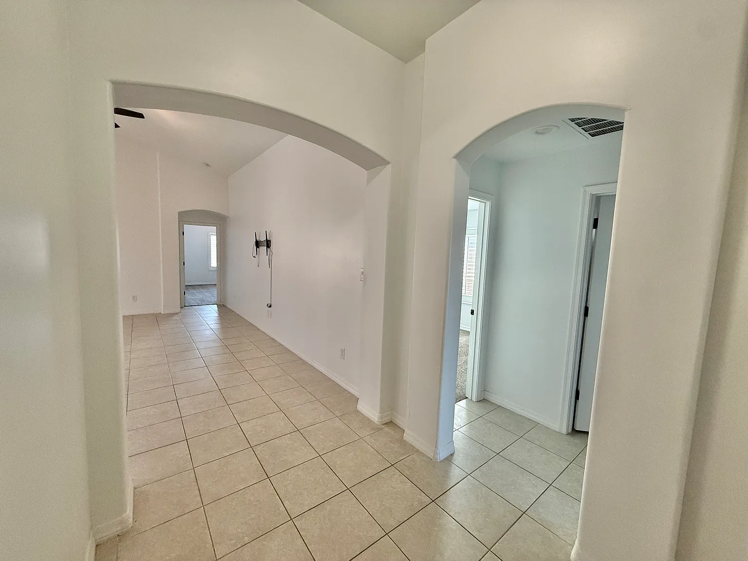 3 bed, 1578 sqft, $1,850 — Photo 4
