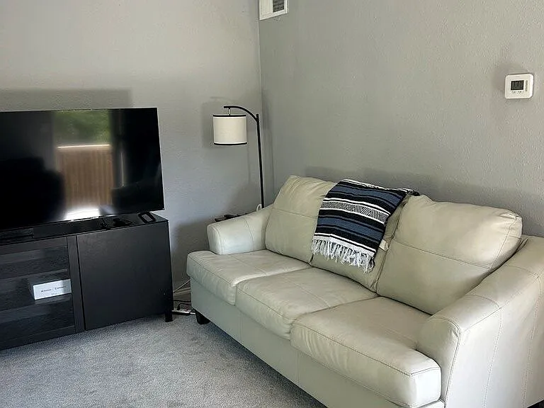 221 Marion Dr #D-201 — Photo 8