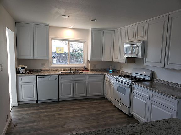 2nd image of 619 California St