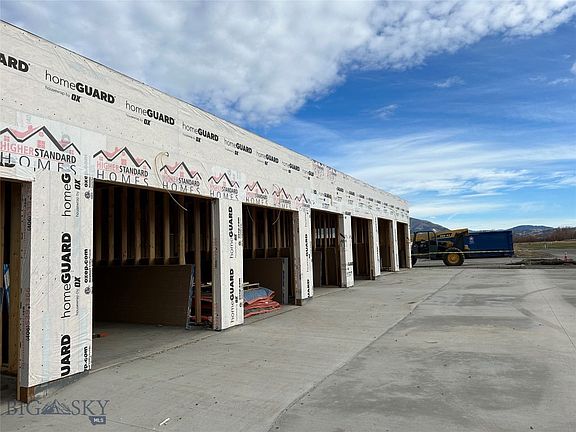 5th image of 2350 Vaquero Pkwy #202