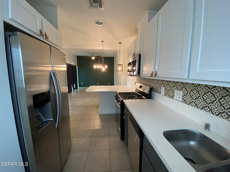 3604 Keltner Ave #B — Photo 8