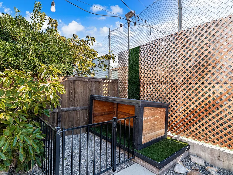 25392 Neptune Dr — Photo 45