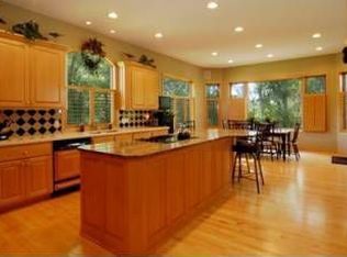 8951 Tewsbury Gate, Maple Grove, MN 55311