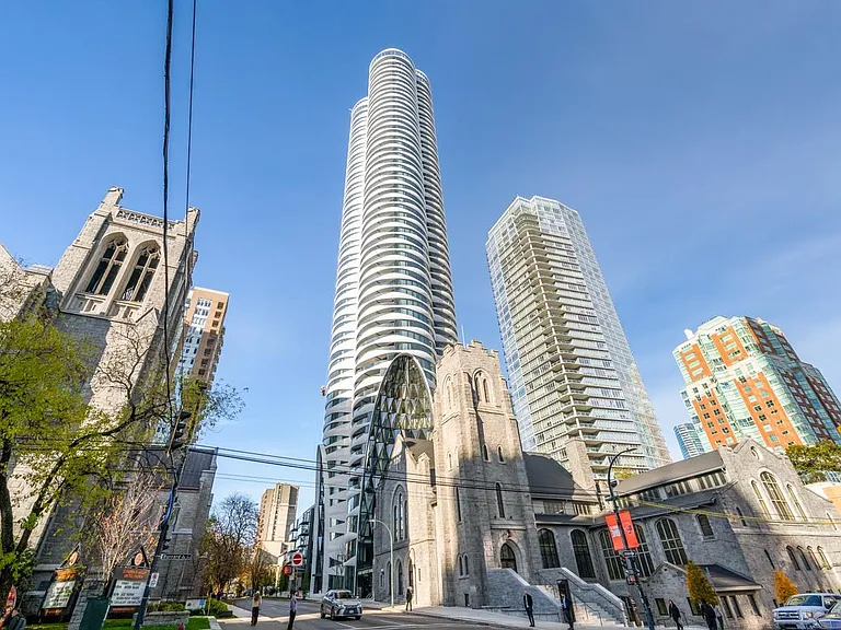 1033 Nelson St #3202 — Photo 1