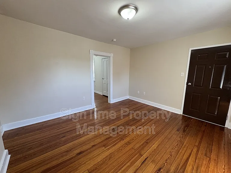 28-30 E Franklin St #28-3 — Photo 3