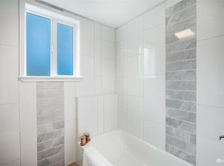 500 S State St APT E, Bellingham, WA 98225