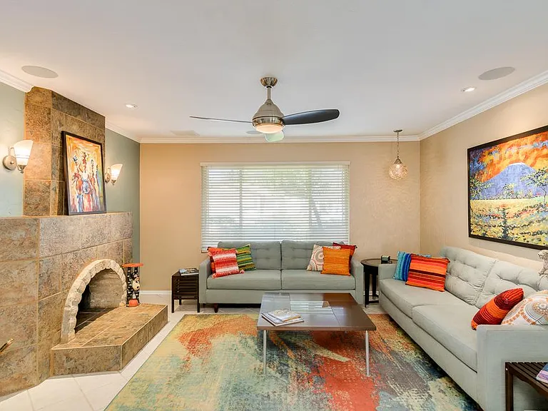 924 N 86th Way — Photo 7