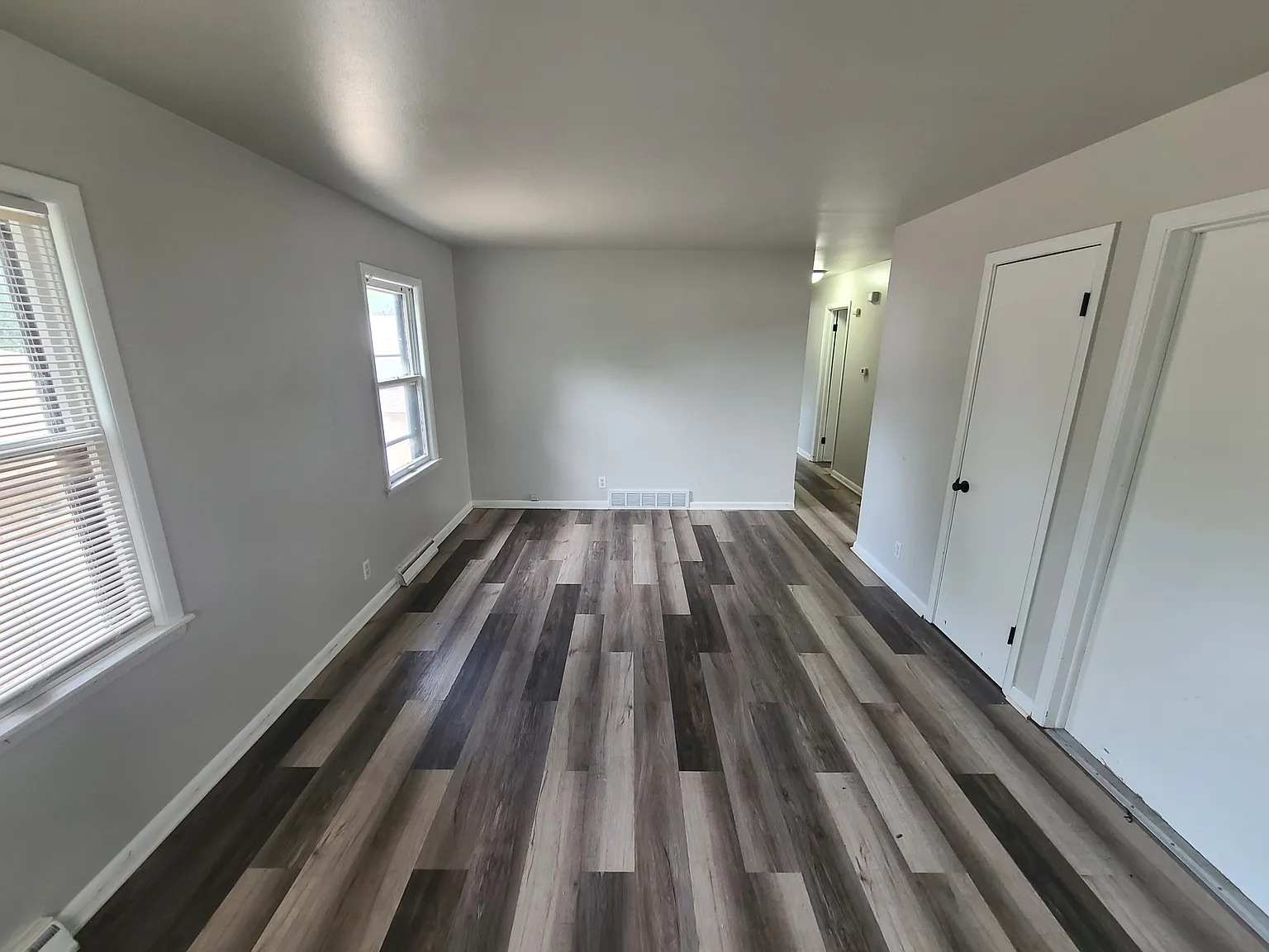 3 bed, $1,400 — Photo 2