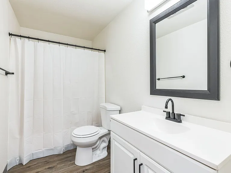 The Ariel Apartments — Photo 22
