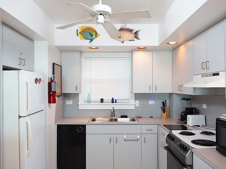 2601 S Roosevelt Blvd #B103 — Photo 7
