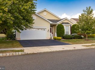 11 Ashford Ct, Columbus, NJ 08022