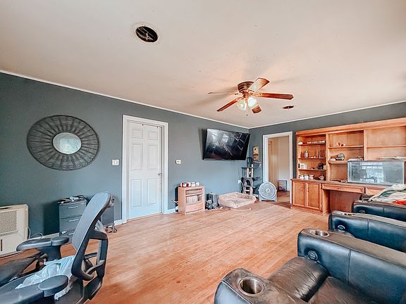 4th image of 107 Havner St