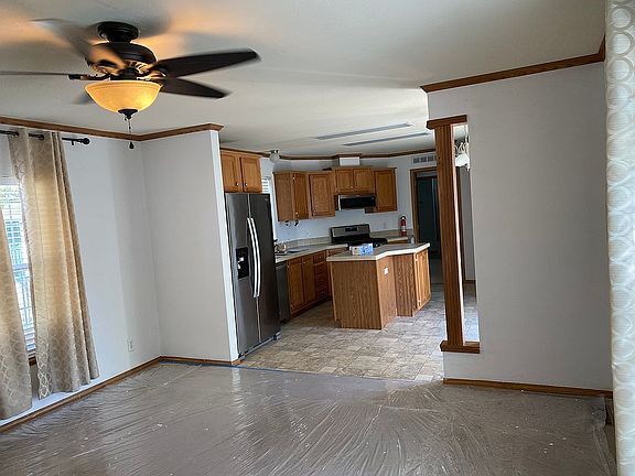 3rd image of 3813 Bristol Ln