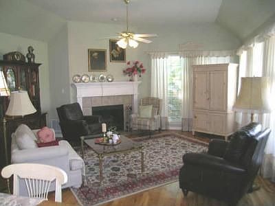 4th image of 2024 Whitney Ln