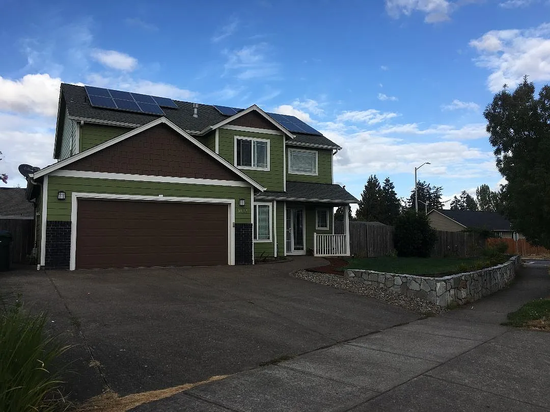 5017 Ward Dr NE photo 1