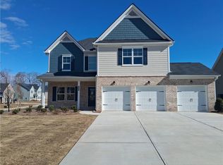 3604 Squires Park Ln, Loganville, GA 30052