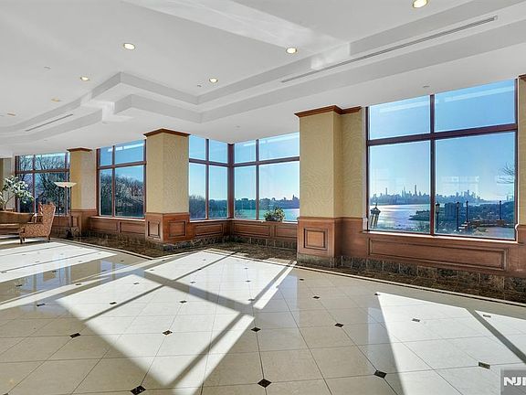 2nd image of 100 Old Palisade Rd APT 710