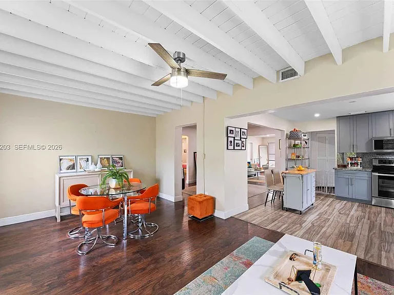 2311 SW 2nd St — Photo 23