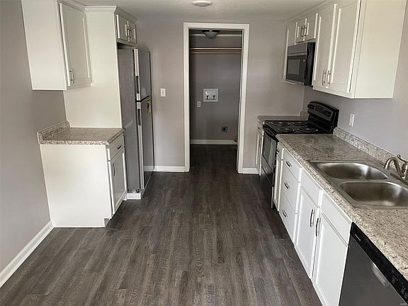 5th image of 801 W Jackson Ave