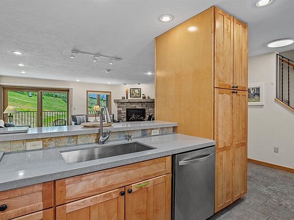 5th image of 31 Crested Mountain Lane #B2
