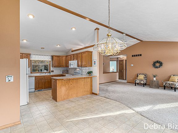 5th image of 1901 Cherry Run Dr NW