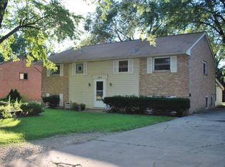 145 N Pinecrest Rd, Bolingbrook, IL 60440