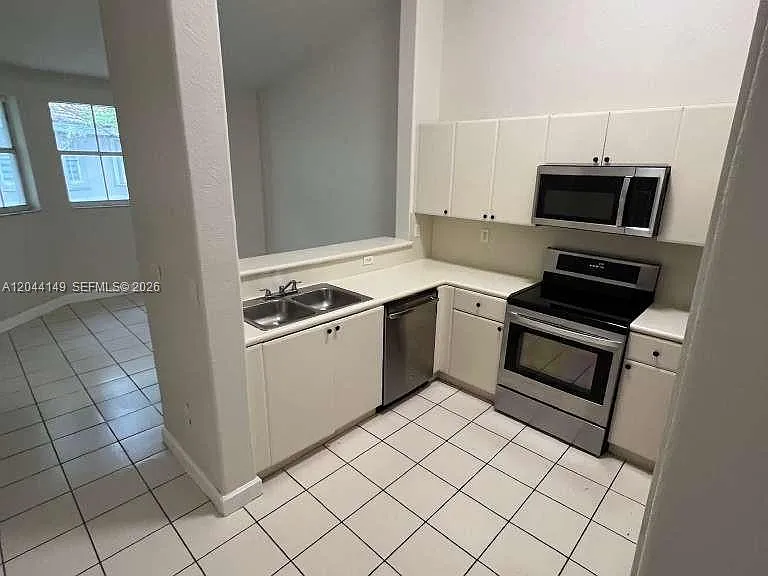 1661 SE 28th St #202 — Photo 12