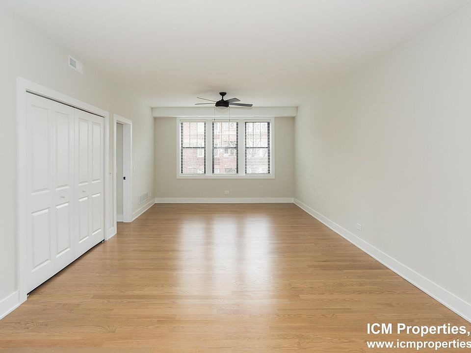 1st image of 2022 W Montrose Ave #B3