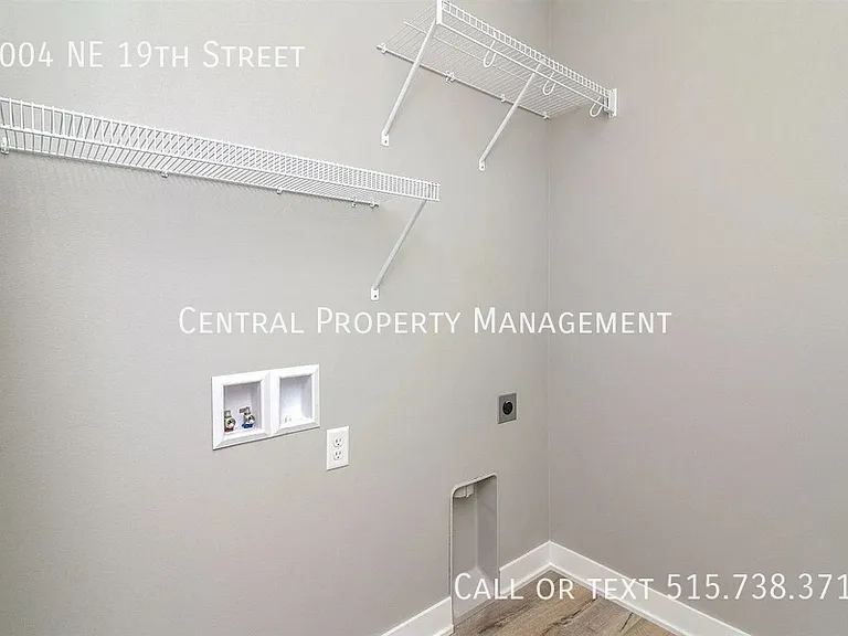 1004 NE 19th St — Photo 13