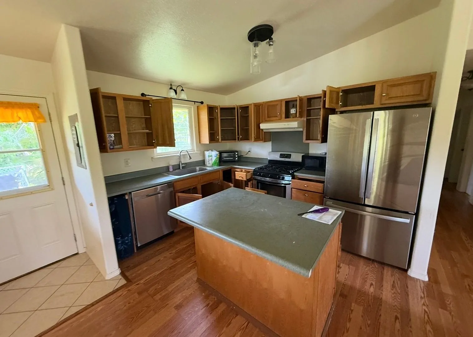 4 bed Kalaheo Furnished home — Photo 3