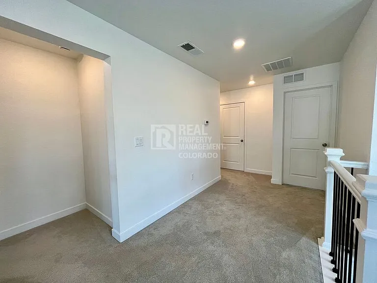 14833 Fairfax St — Photo 9