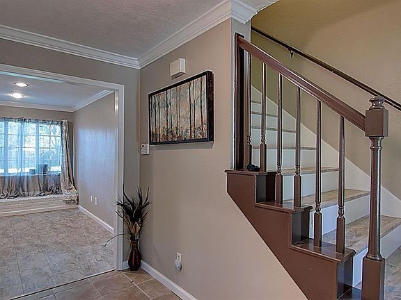 4th image of 2914 Ashmont Dr