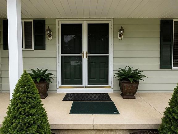 3rd image of 8030 Grovewood Dr