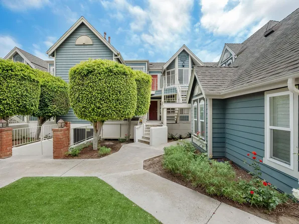 810 Baker St APT 204, Costa Mesa, CA 92626