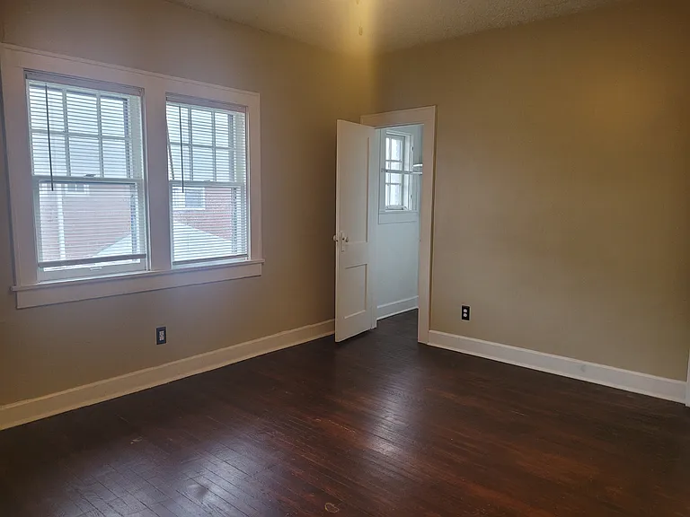 2419 Shelby St #27 — Photo 10
