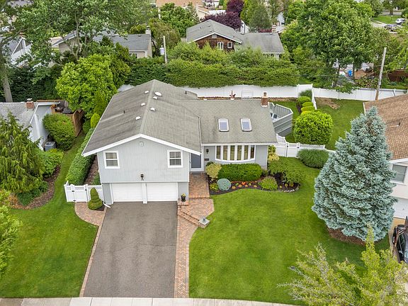 2nd image of 34 Forsythia Ln