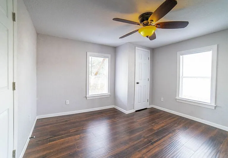 518 Railroad St — Photo 27