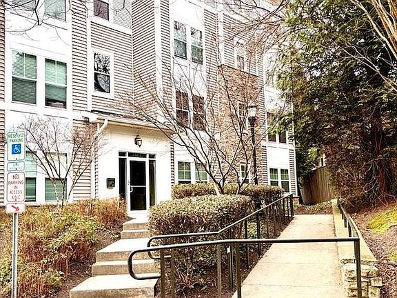 4th image of 1301 Karen Blvd APT 201