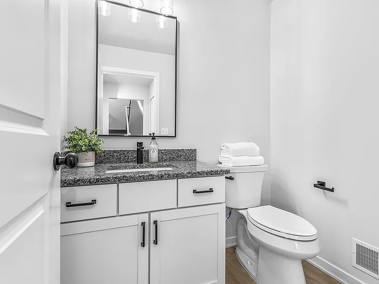 Cross Road Pines Apartments — Photo 9